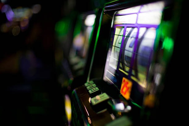 gajahwin live-dealer table displaying blackjack on mobile phone screen